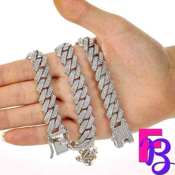 *NEW!* 13MM Iced Miami Cuban Chain - Picture 4 of 13